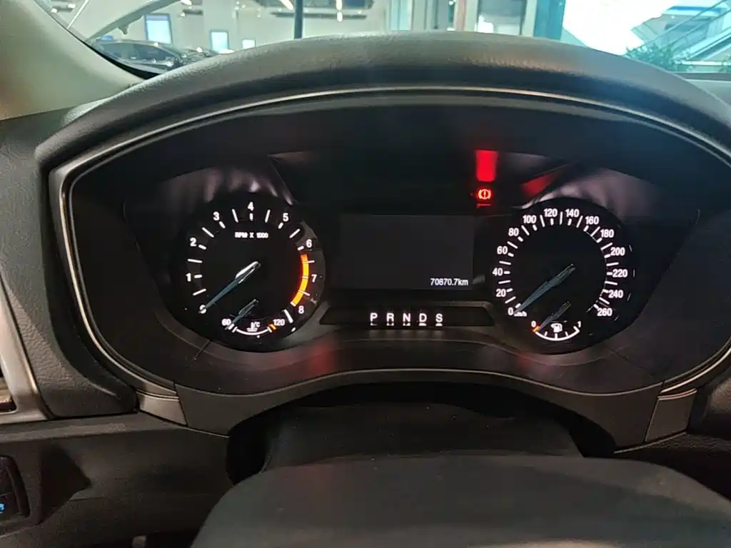 Ford Mondeo — миниатюра 12