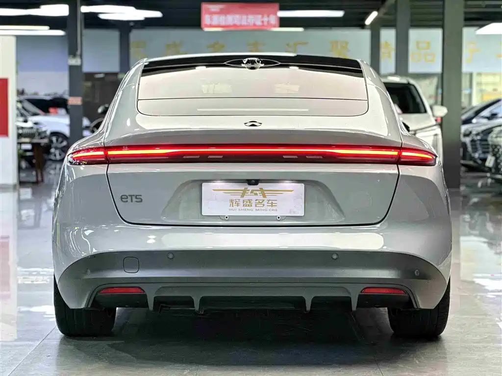 NIO NIO ET5