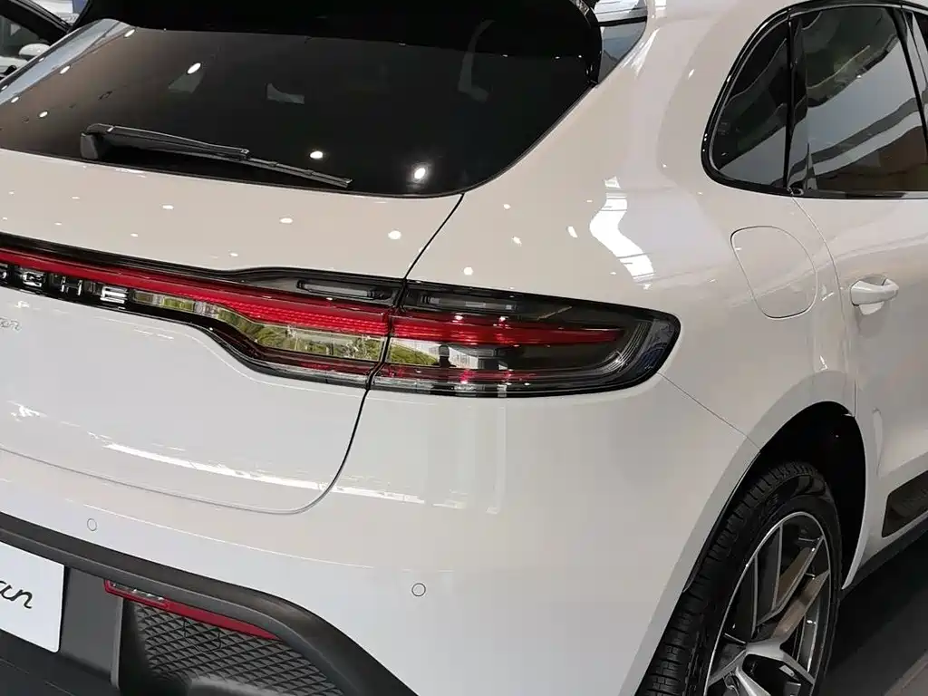 Porsche Macan — миниатюра 6