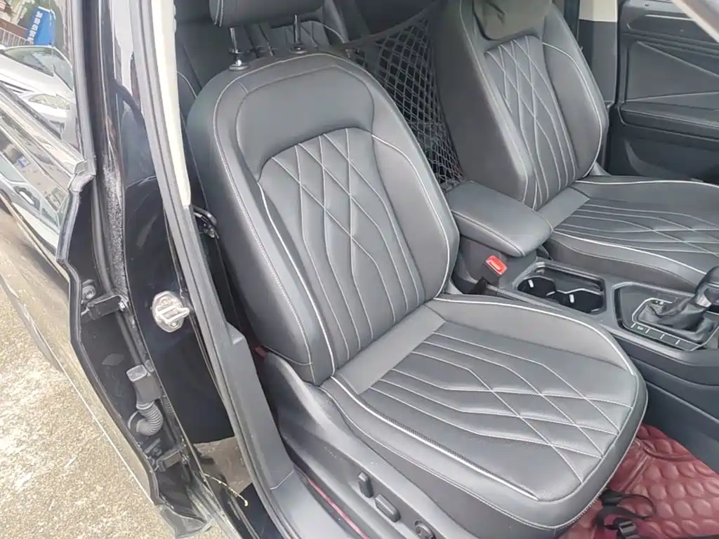 Volkswagen Tiguan L — миниатюра 25