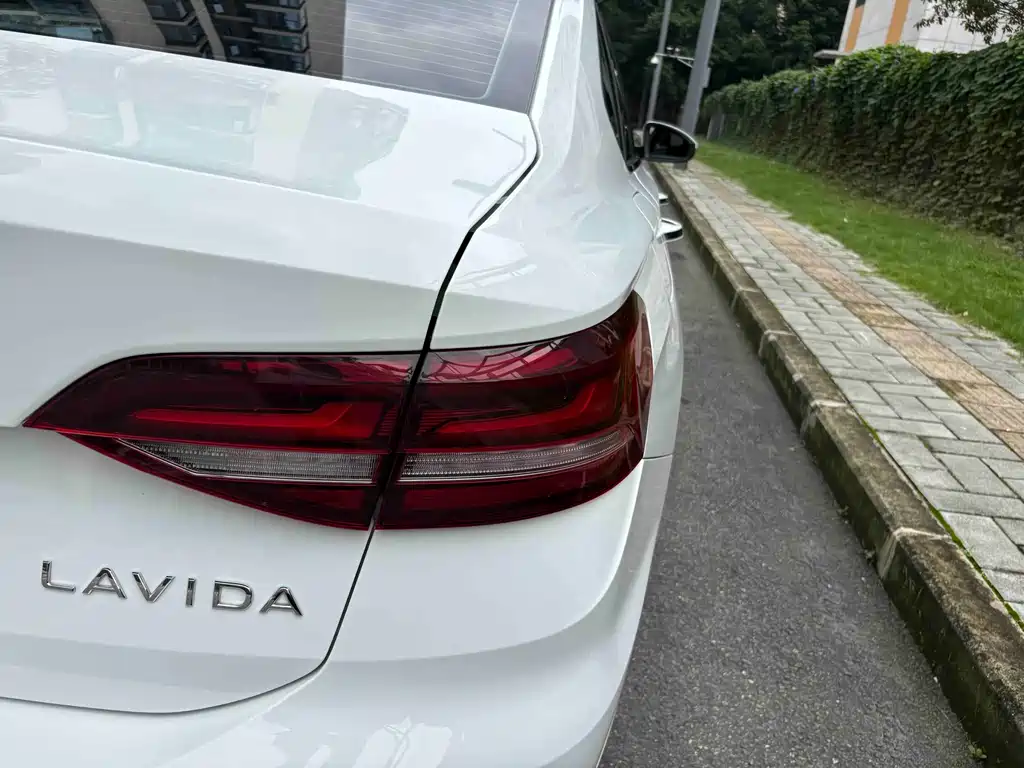 Volkswagen Lavida — миниатюра 20