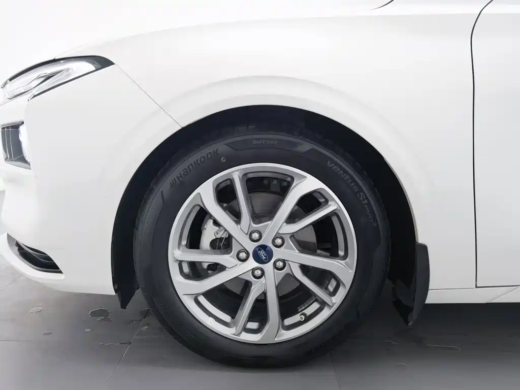 Ford Mondeo — миниатюра 17
