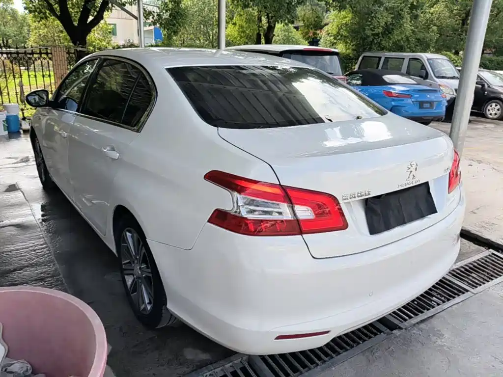 Peugeot 408 — миниатюра 5