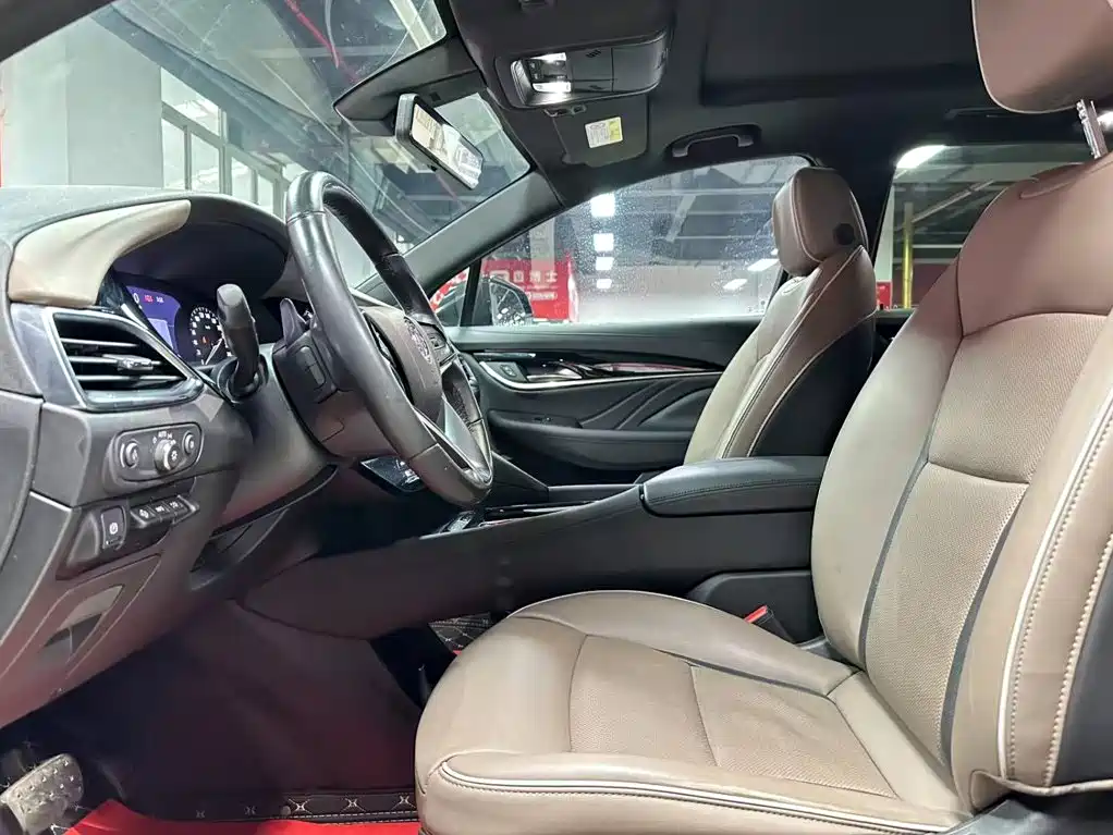 Buick Enclave — миниатюра 8