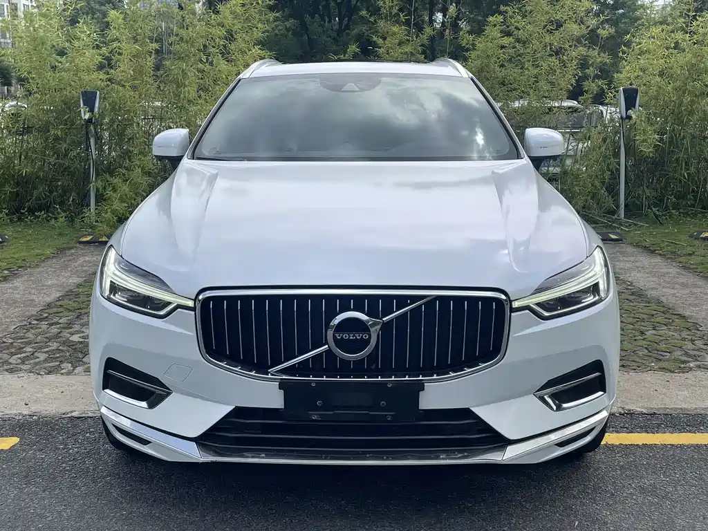 VOLVO  XC60