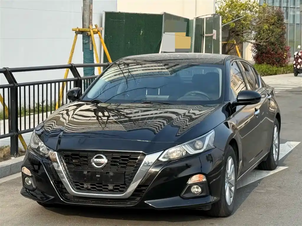 Nissan Teana 2022