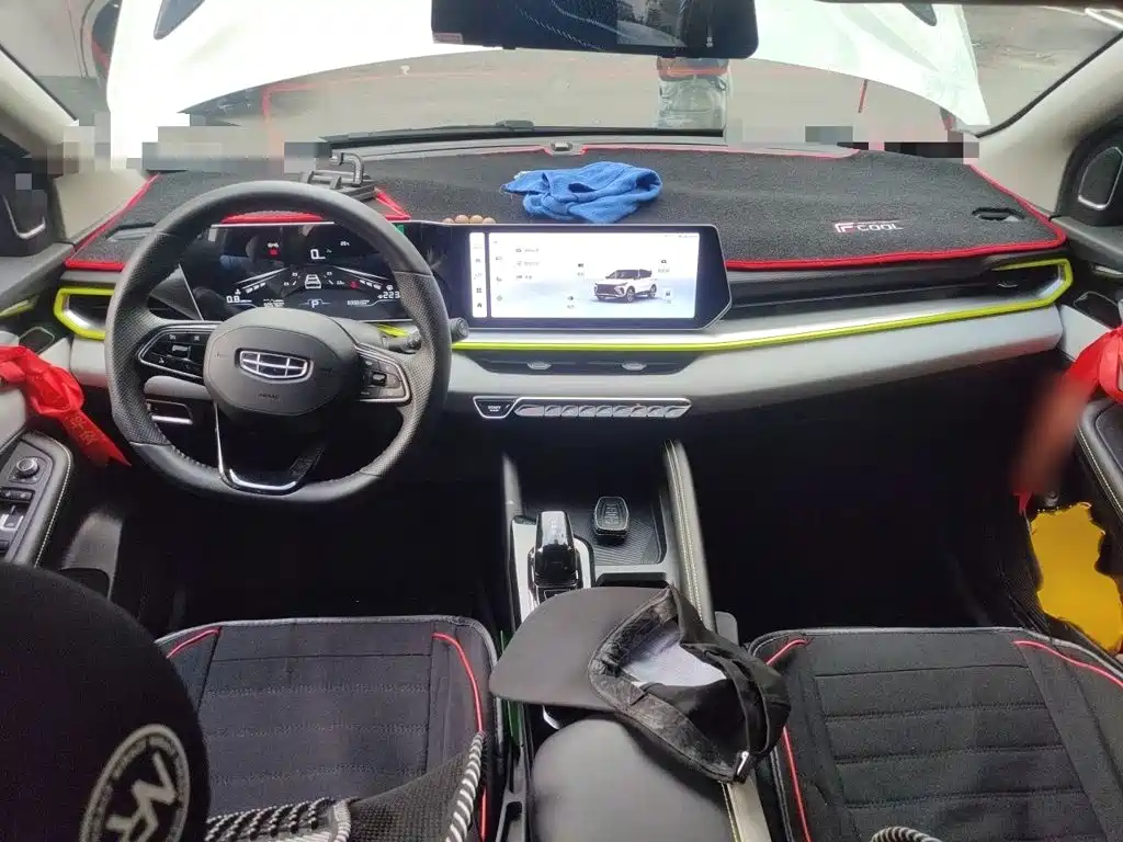 Geely Binyue — миниатюра 13