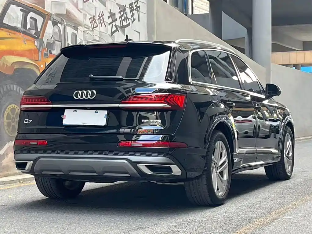 Audi Q7 — миниатюра 5