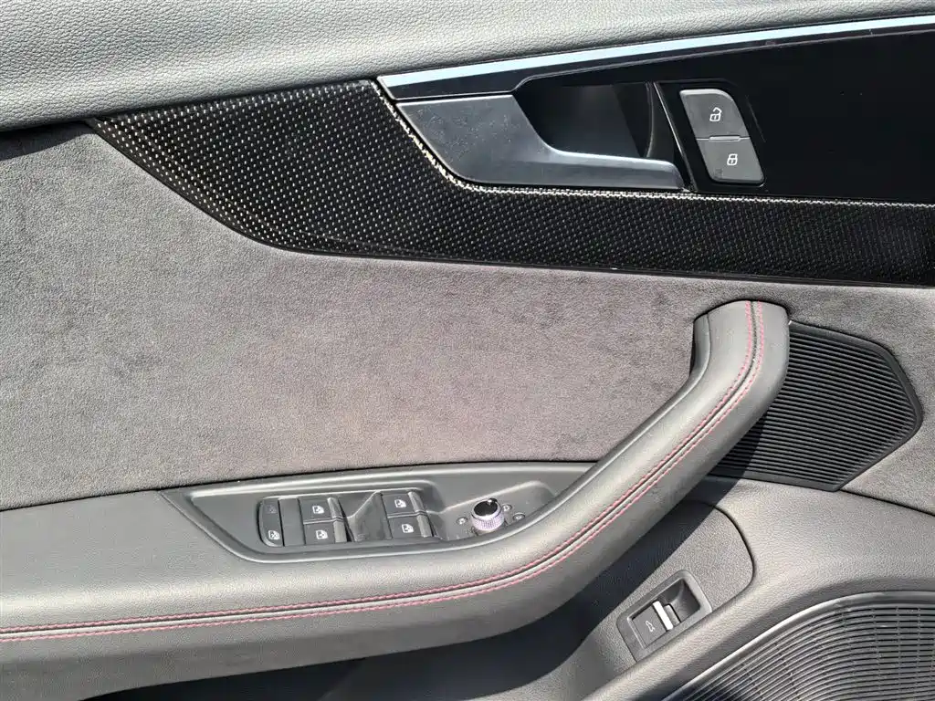 Audi S4 — миниатюра 11