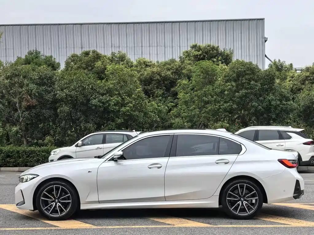BMW 3 Series — миниатюра 7