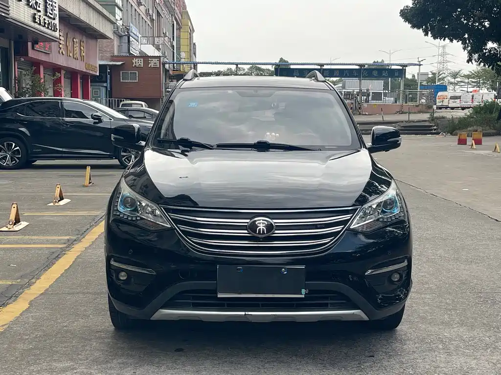 BYD Song — миниатюра 2
