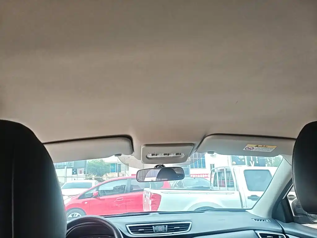 Nissan Qashqai — миниатюра 18