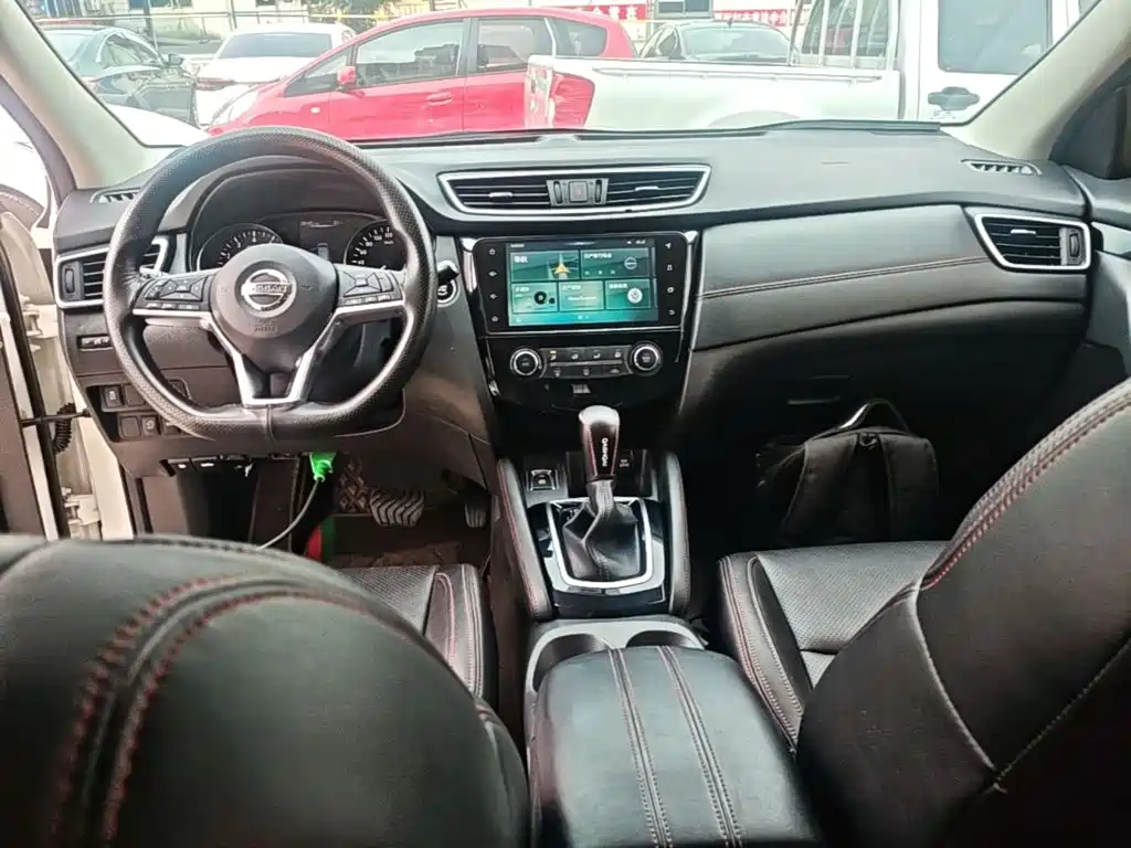 Nissan Qashqai — миниатюра 10
