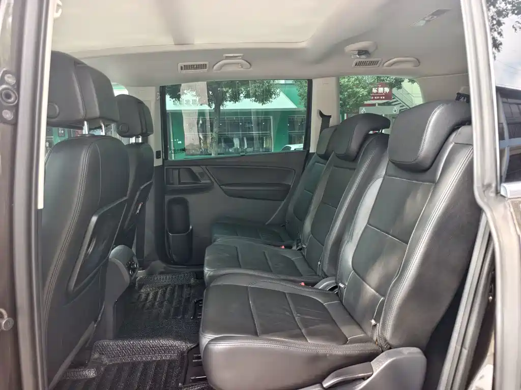 Volkswagen Sharan — миниатюра 9