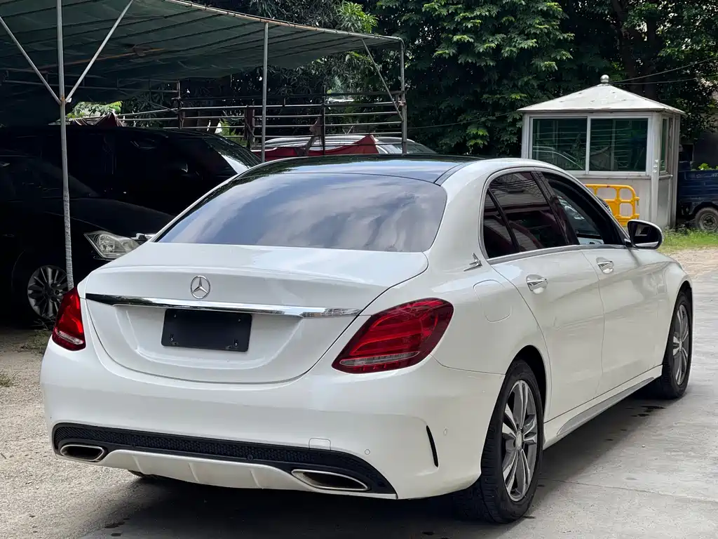 Mercedes-Benz C-Class — миниатюра 7