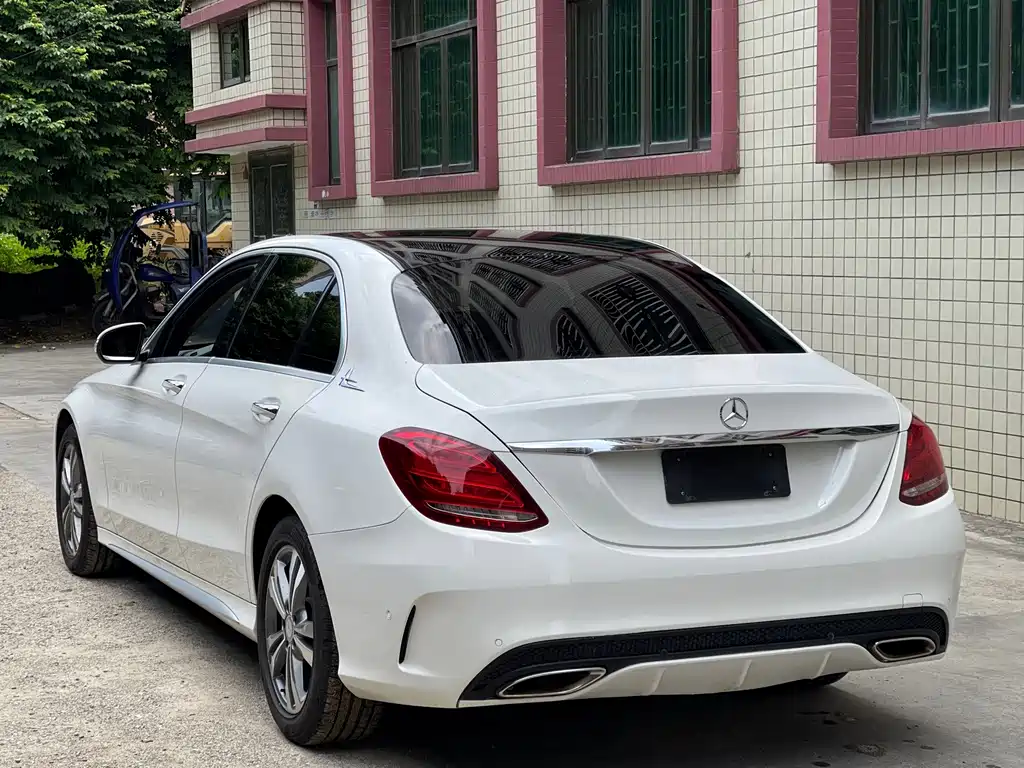 Mercedes-Benz C-Class — миниатюра 9