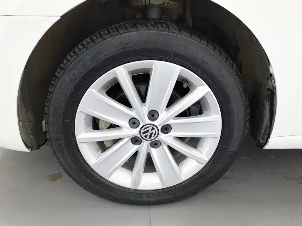 Volkswagen Jetta — миниатюра 17