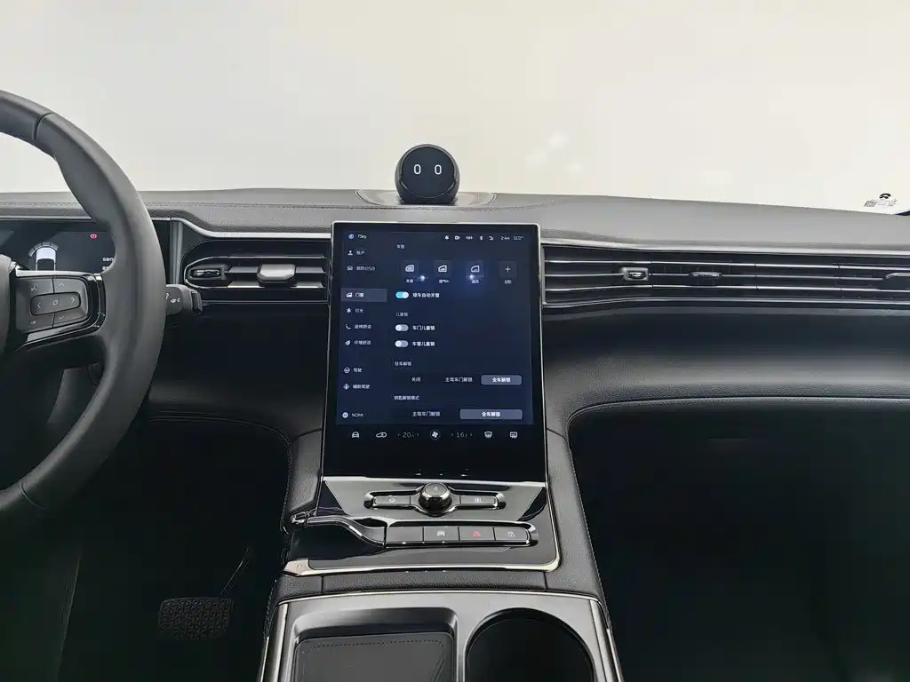 NIO ES8 — миниатюра 12