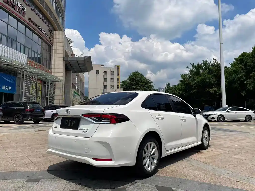 Toyota Corolla — миниатюра 7