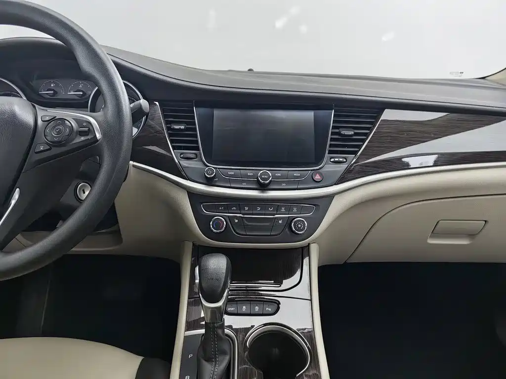 Buick Verano — миниатюра 12
