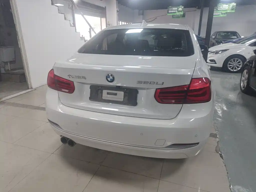 BMW 3 Series — миниатюра 6