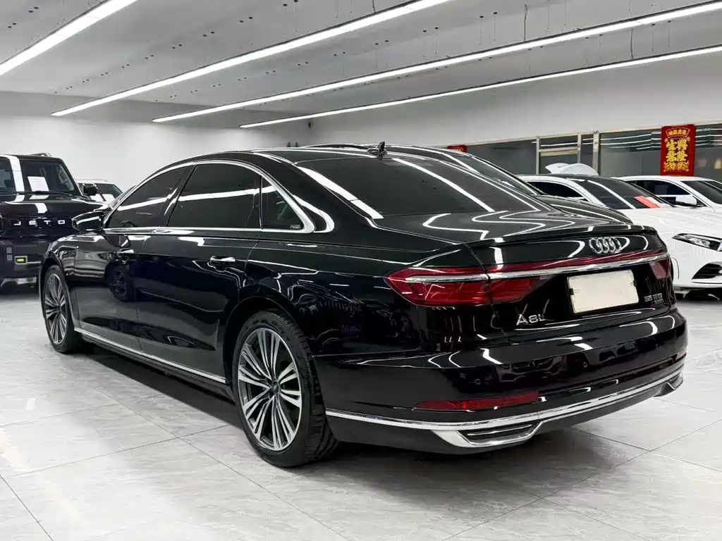 Audi A8 — миниатюра 4