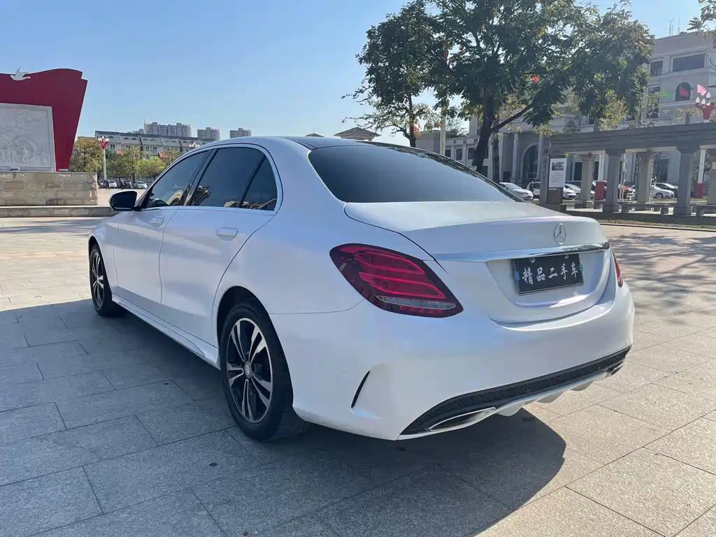 Mercedes-Benz C-Class — миниатюра 8