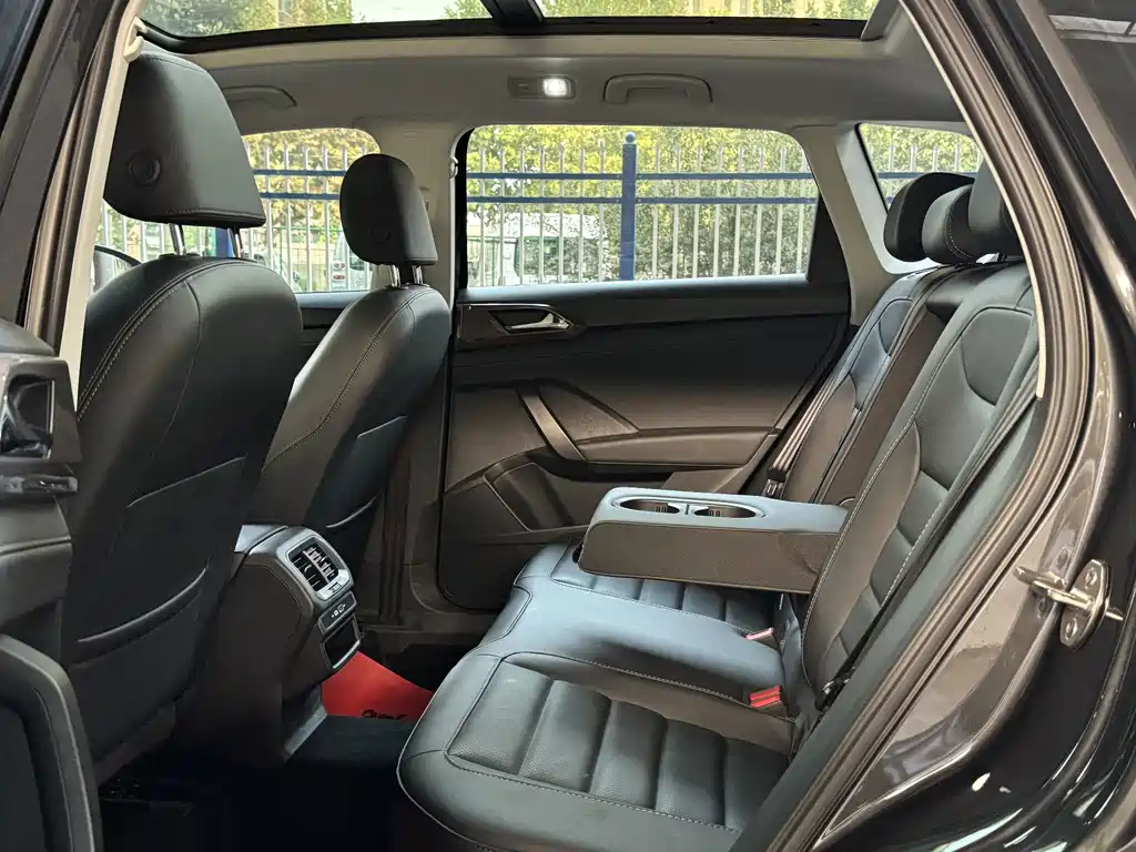 Volkswagen Tharu — миниатюра 11