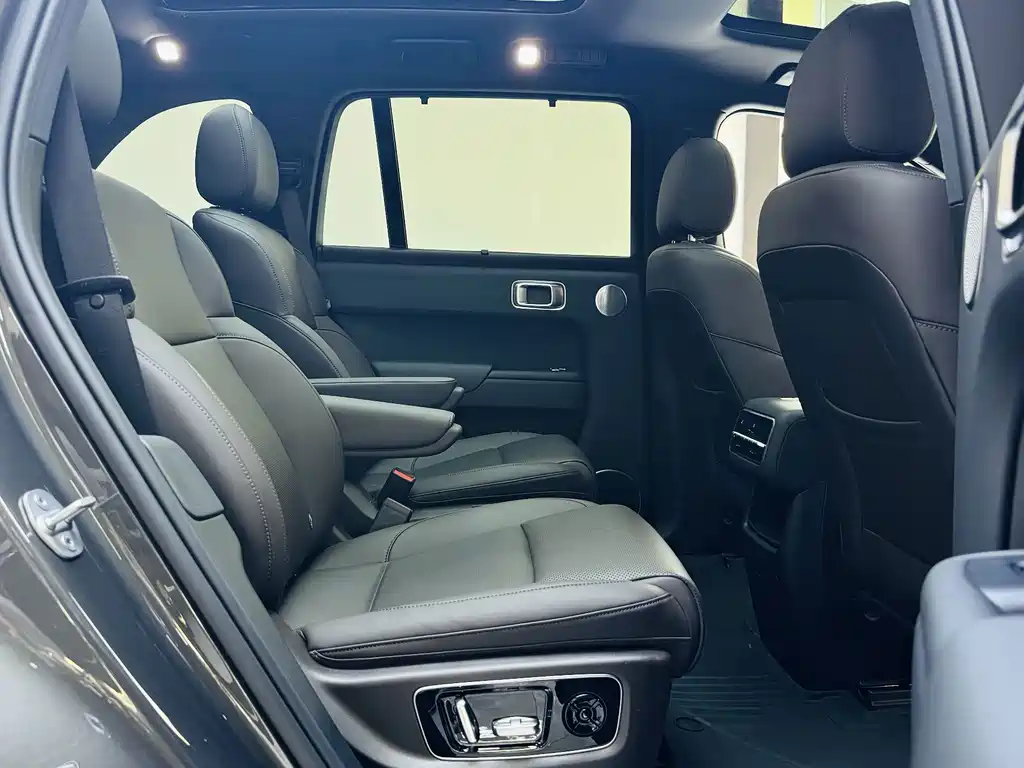 Li Auto Li L8 — миниатюра 12