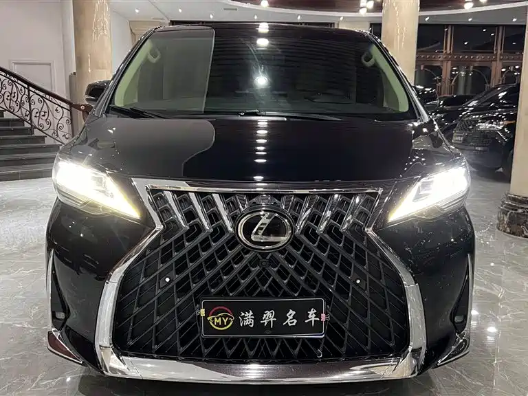 Toyota Vellfire — миниатюра 2