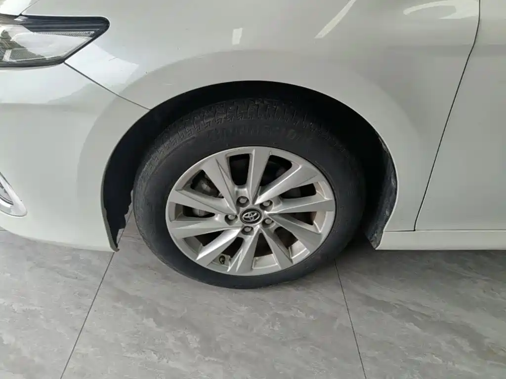 Toyota Camry — миниатюра 23