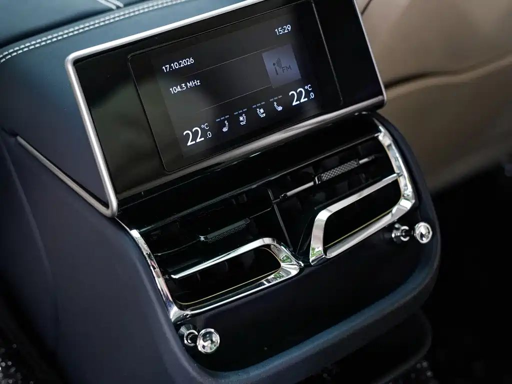 Bentley Flying Spur — миниатюра 25