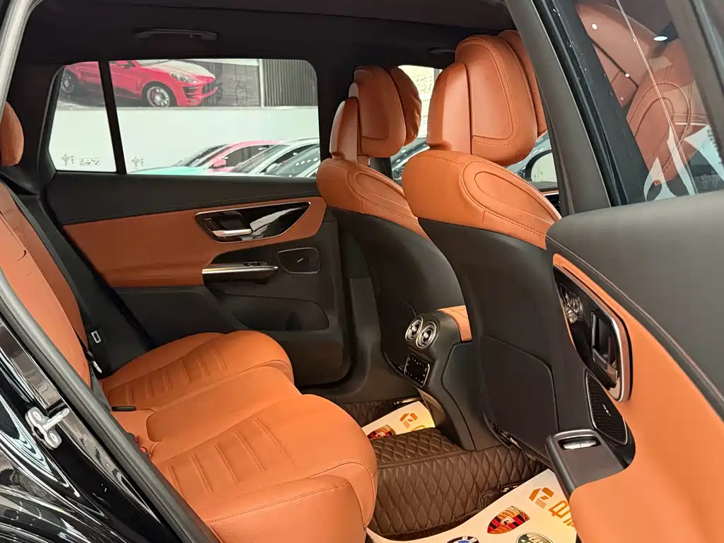 Mercedes-Benz GLC — миниатюра 10
