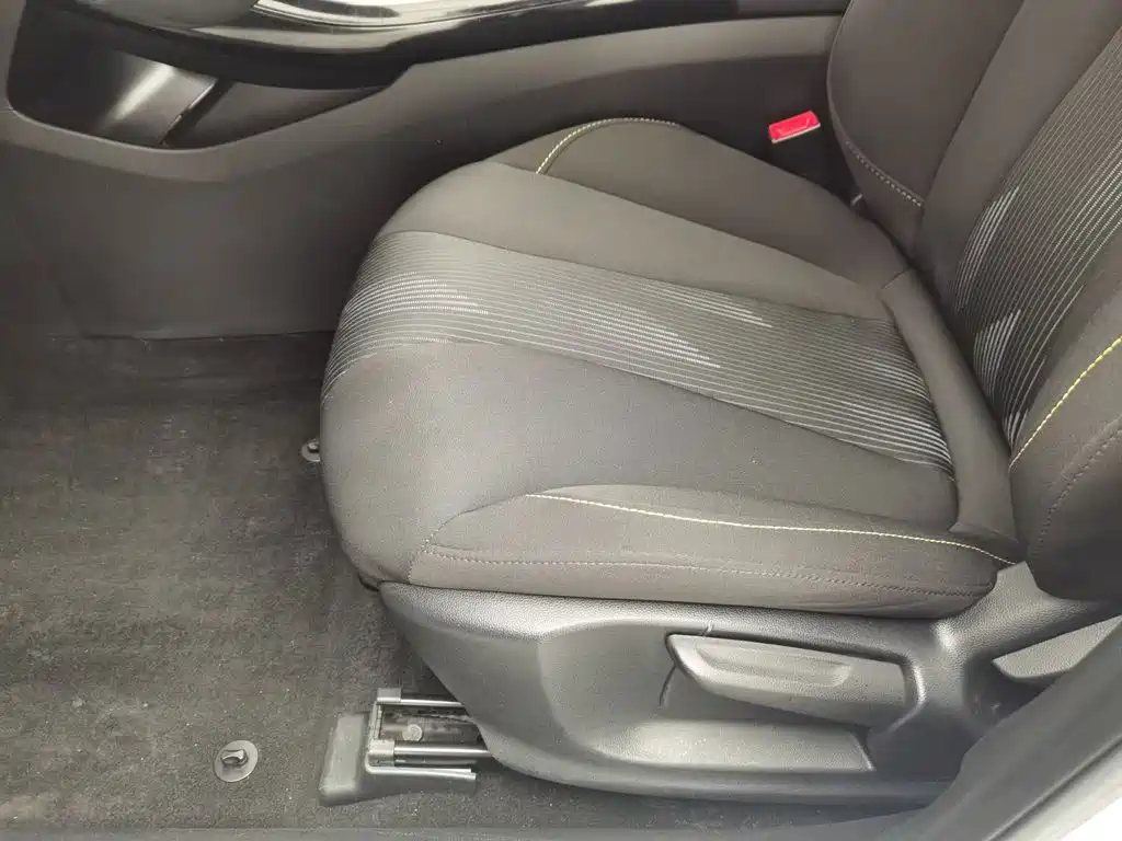 Roewe i5 — миниатюра 20