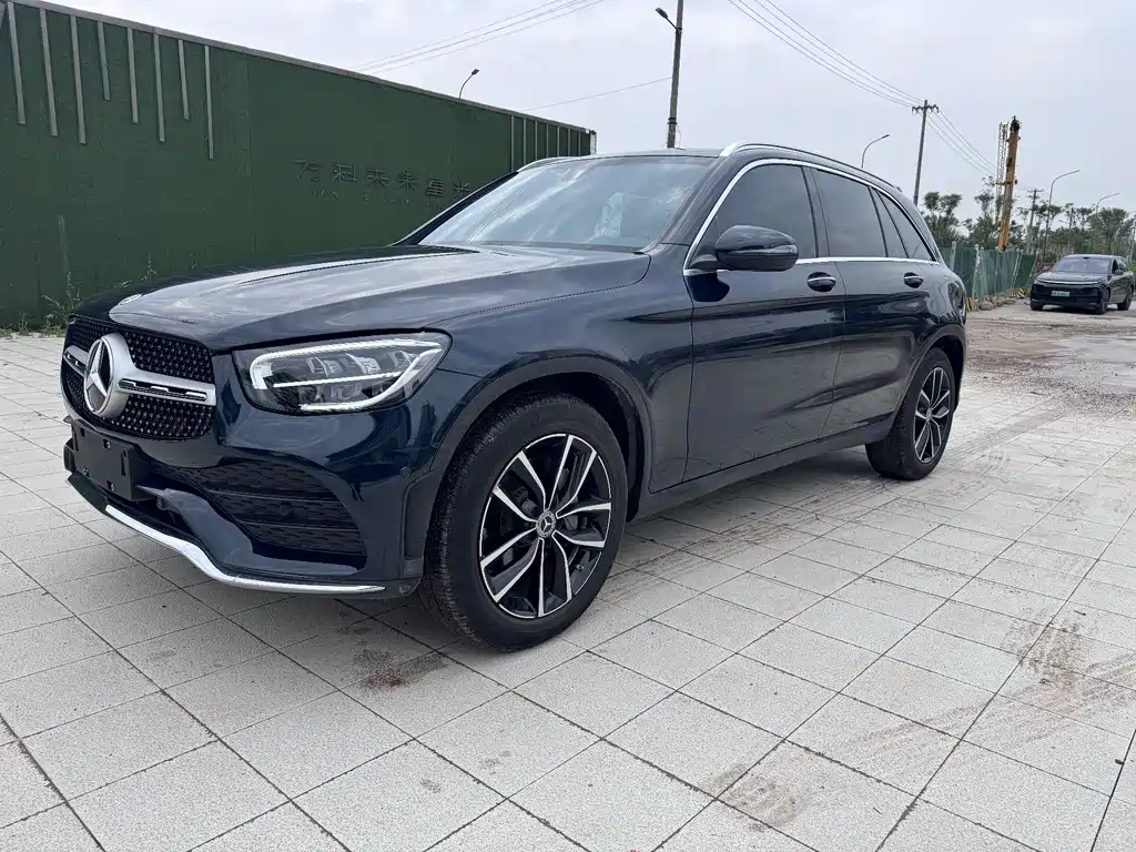 Купить Mercedes-Benz GLC
