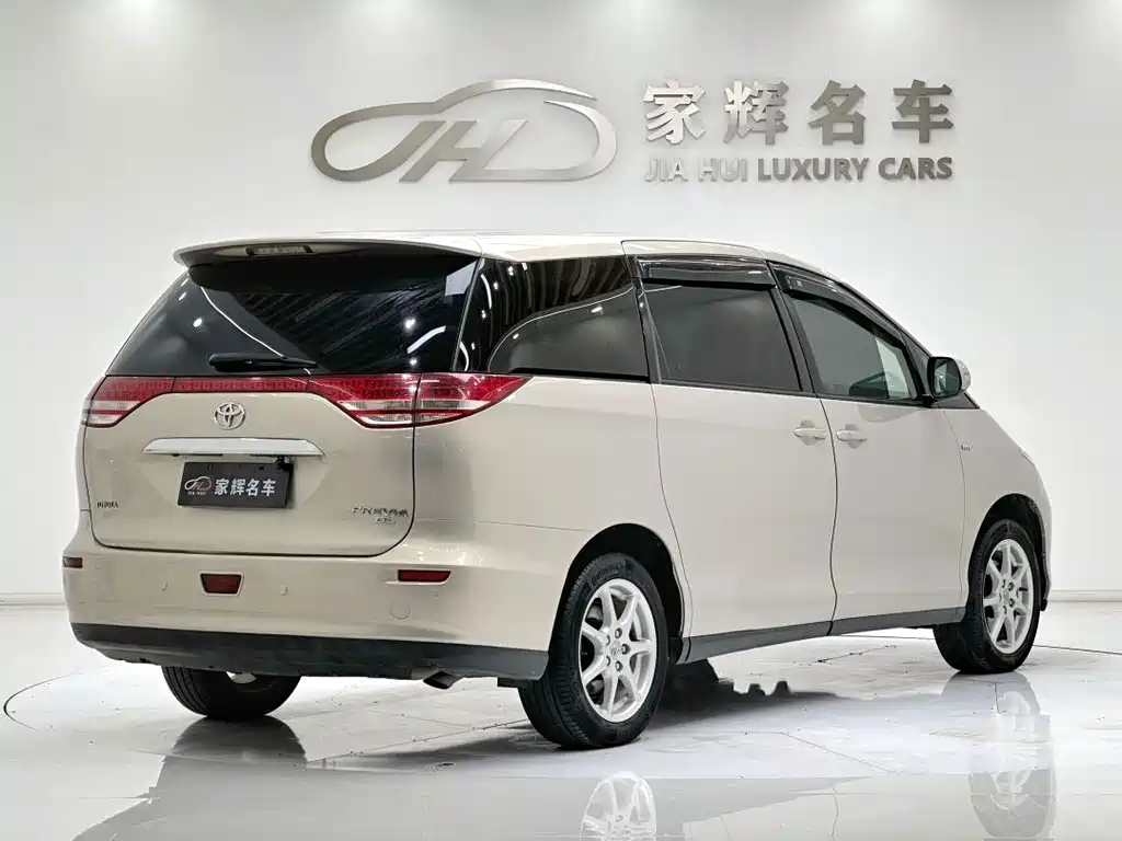 Toyota Previa — миниатюра 4