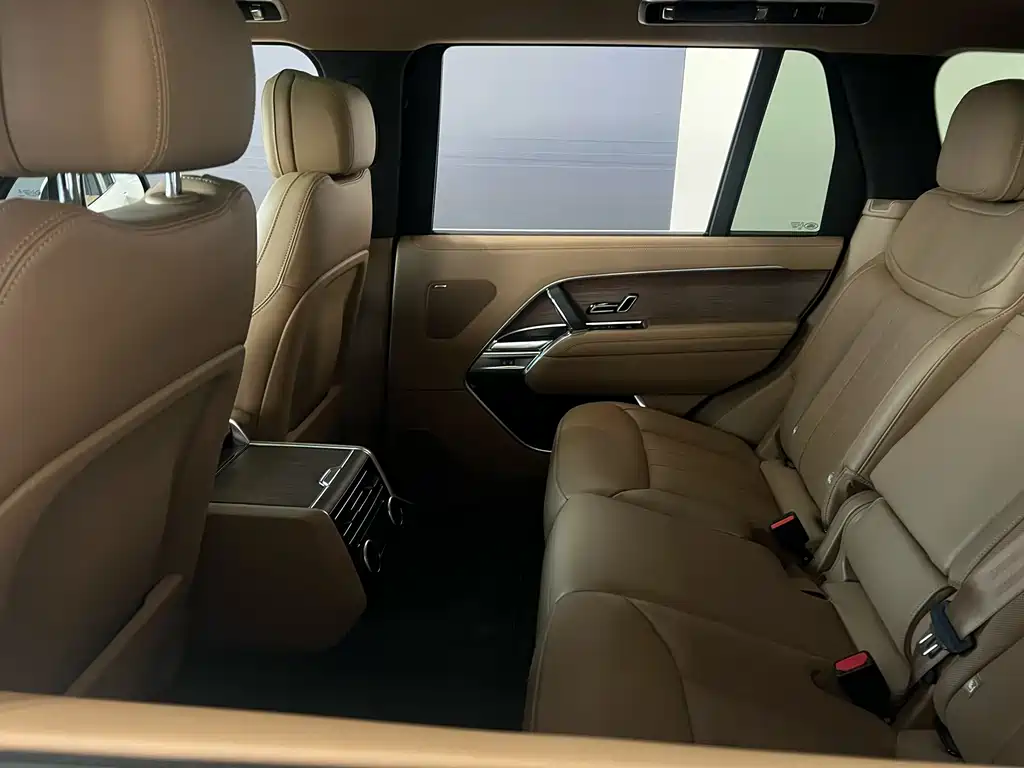 Land Rover Range Rover 2025 3.0 L6 400PS Long Wheelbase
