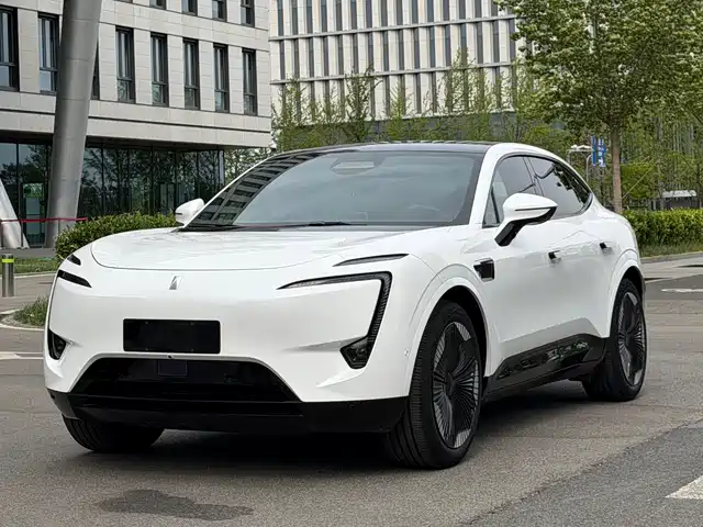 2023 Avatr 11
