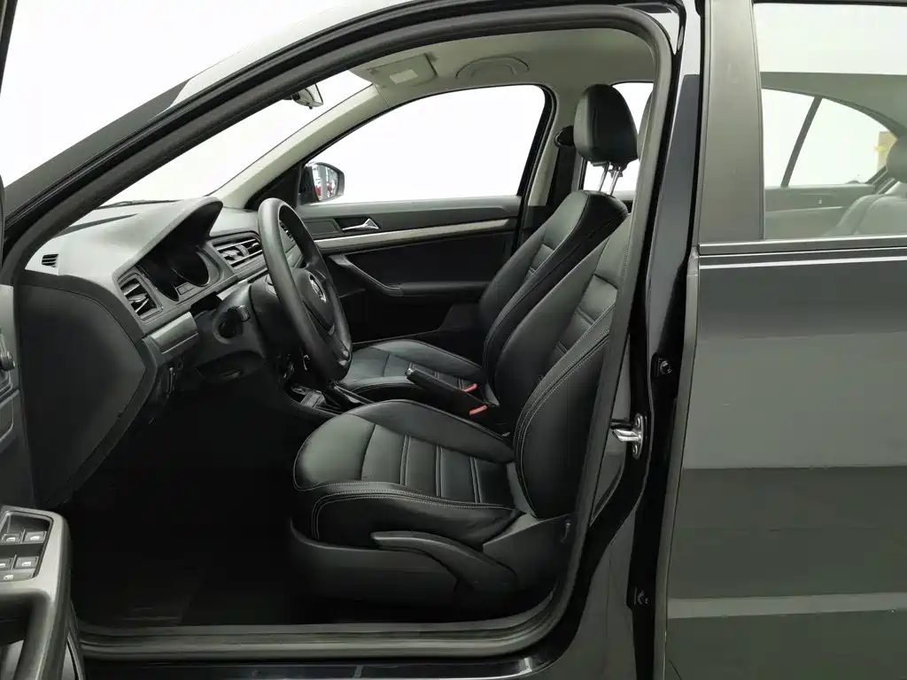 Volkswagen Lavida — миниатюра 10