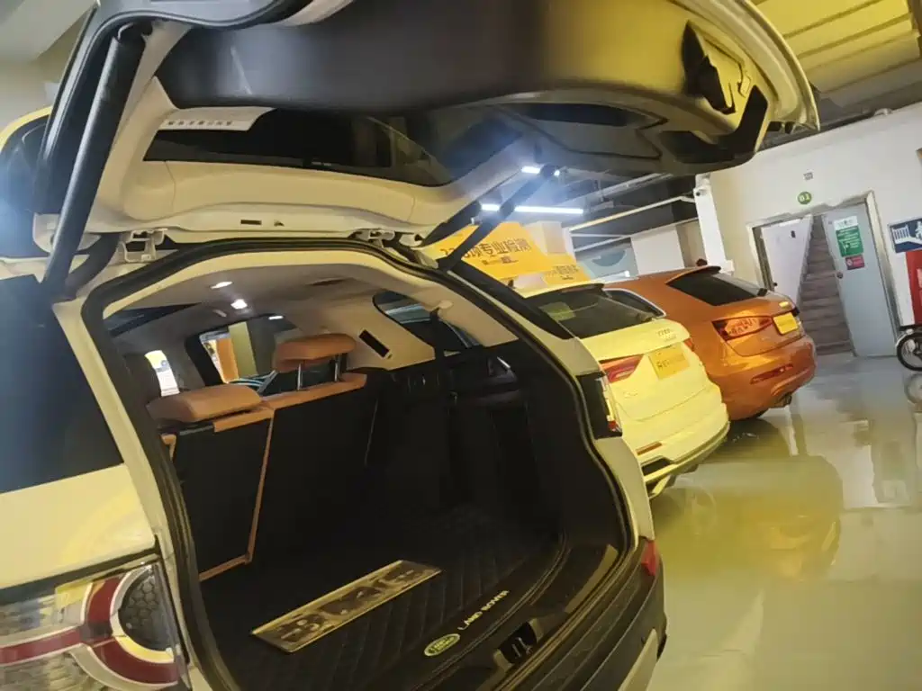 Land Rover Discovery Sport — миниатюра 19