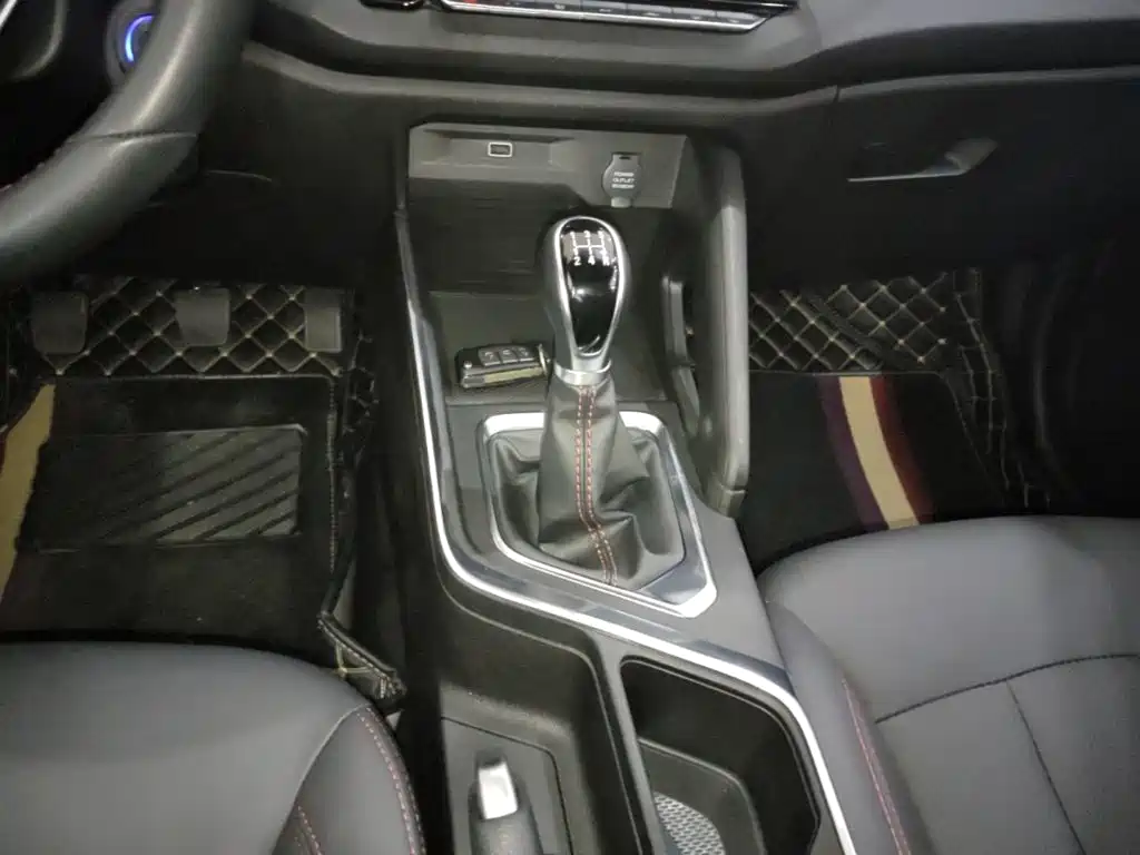 Geely Vision X3 — миниатюра 14