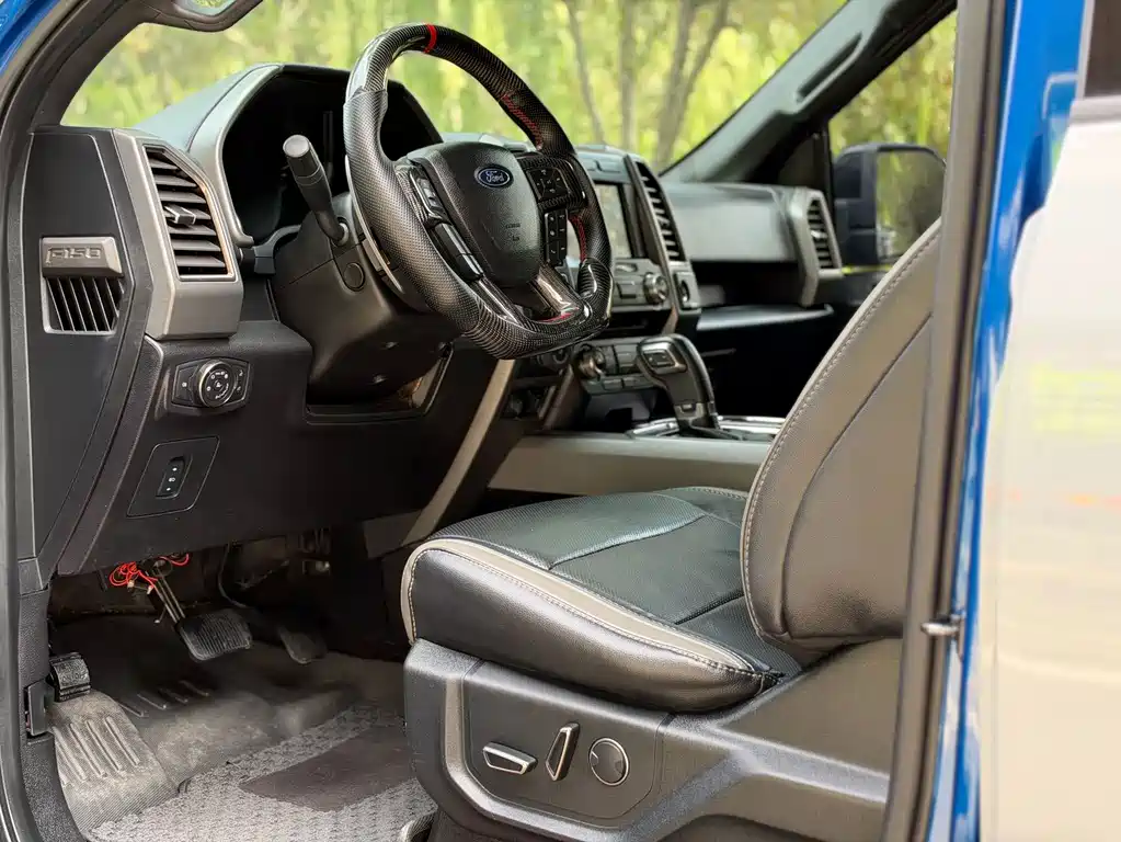 Ford F-150 Raptor — миниатюра 8