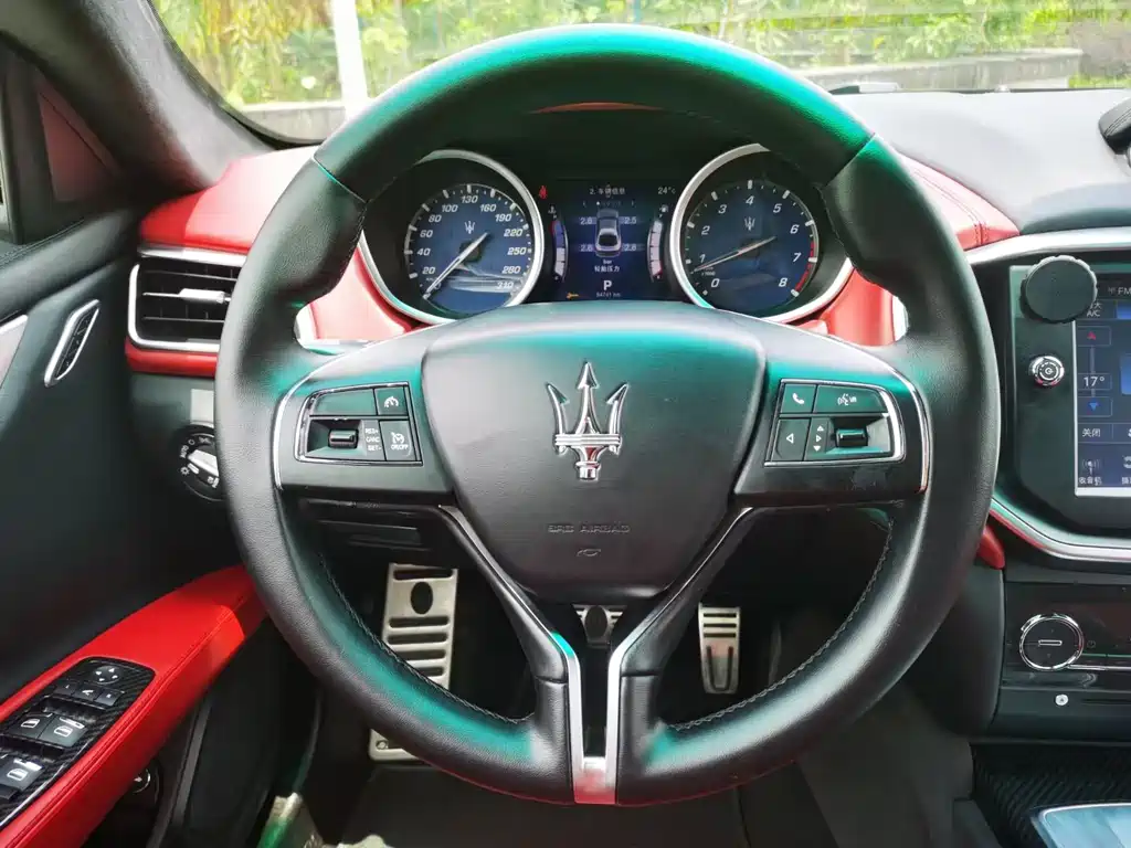 Maserati Ghibli — миниатюра 8