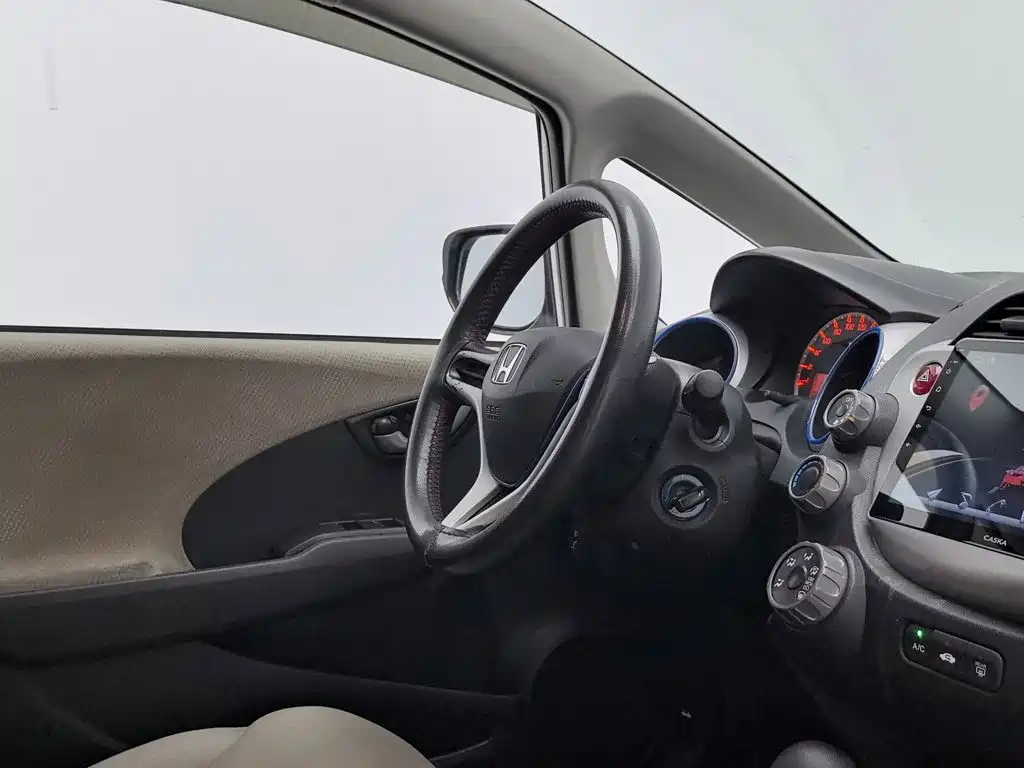 Honda Fit — миниатюра 22