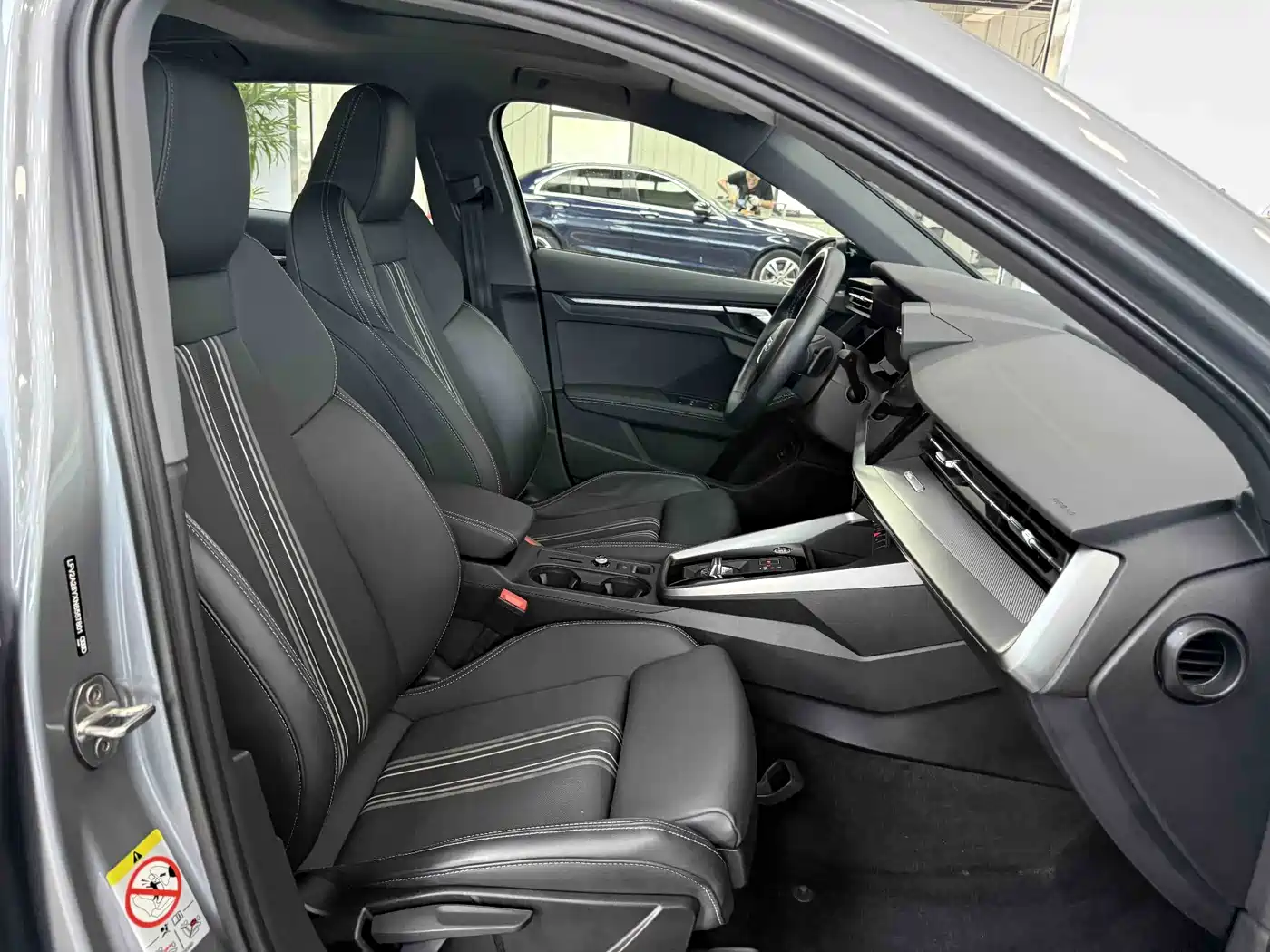 Audi A3 2023 Silver/gray из Китая, фото 6