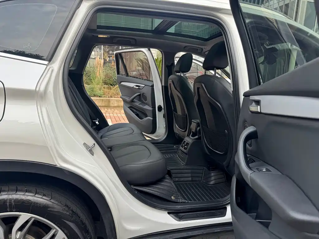 BMW X1 — миниатюра 12