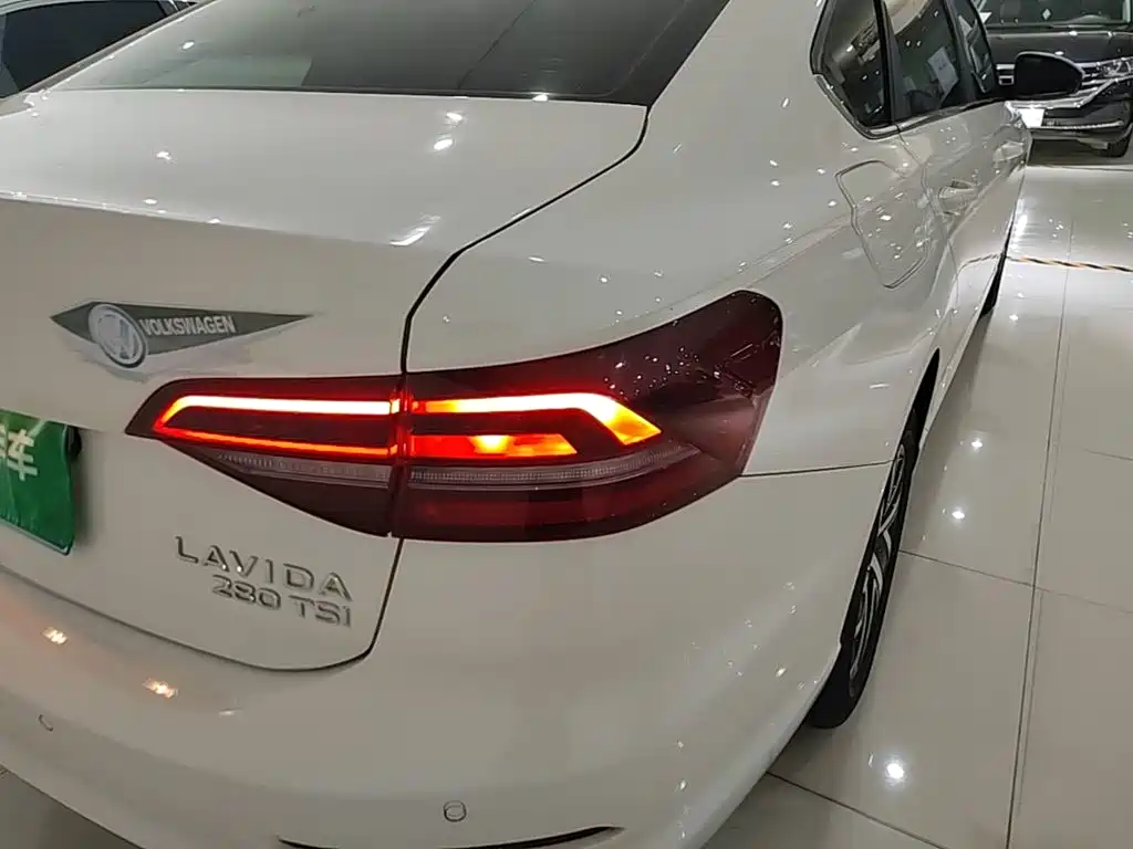Volkswagen Lavida — миниатюра 8