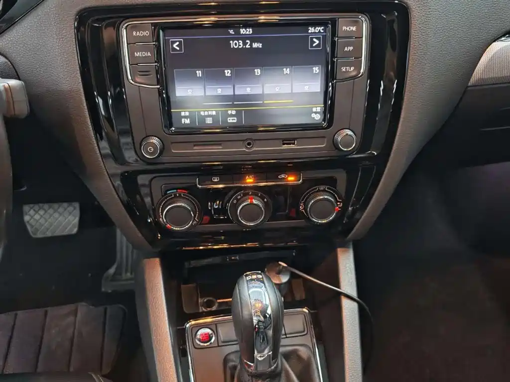 Volkswagen Sagitar — миниатюра 11