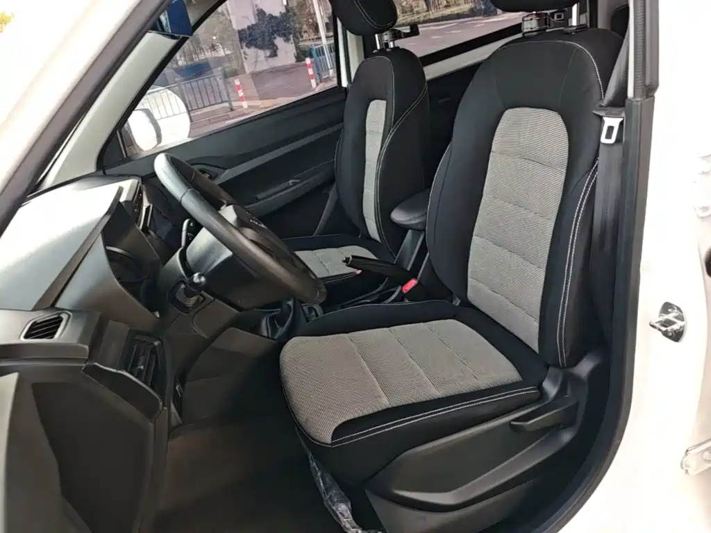 Wuling Hongguang — миниатюра 15