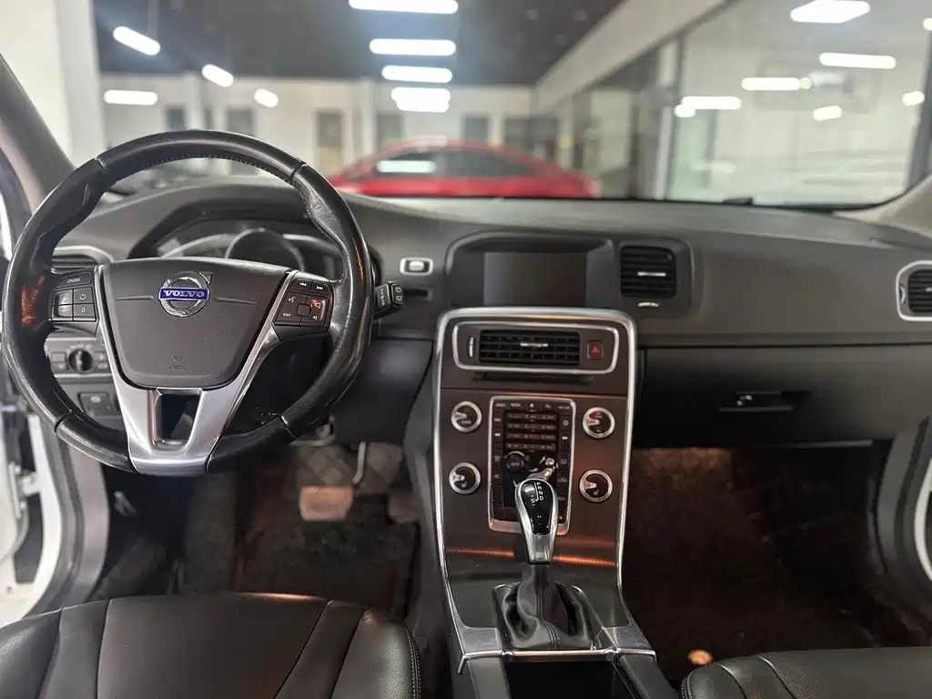 Volvo V60 — миниатюра 9